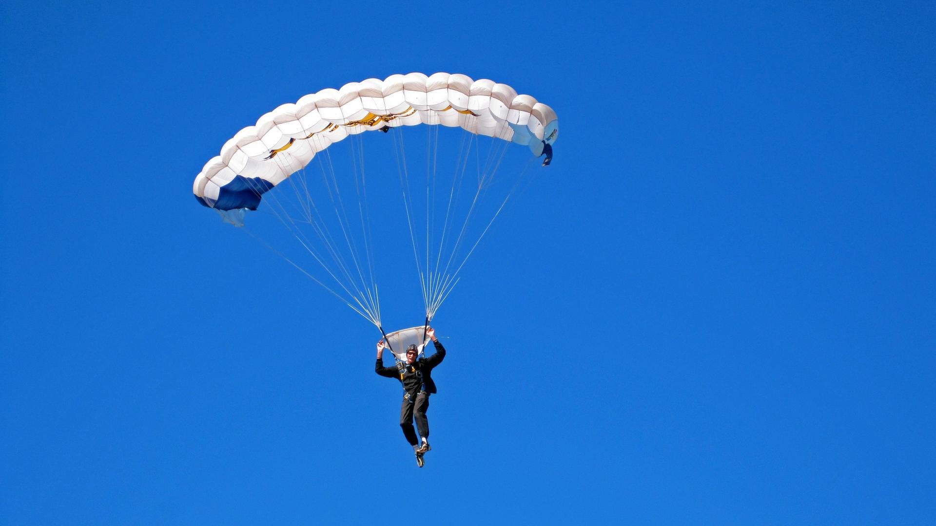 孙兴慜独舞北美，世界杯之夜，一人点燃三国赛场